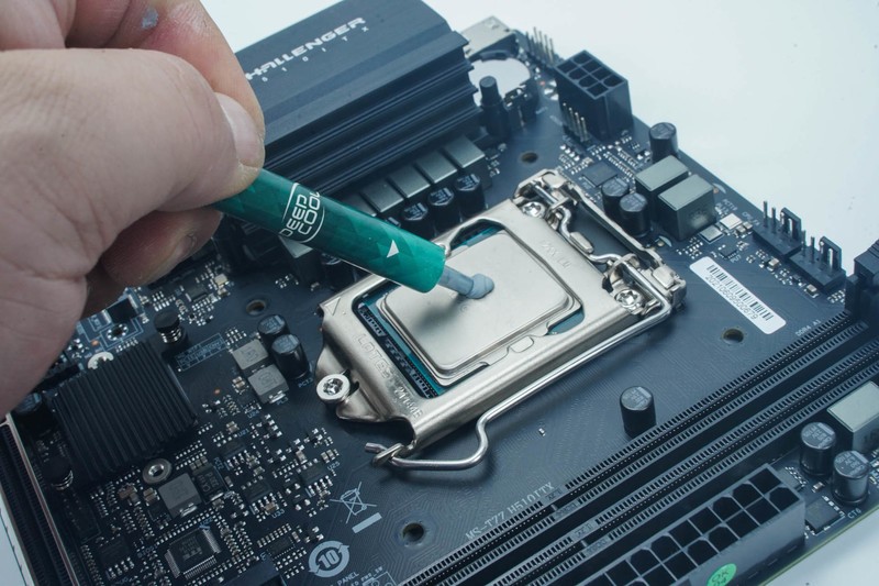 夫人的办公电脑：除了颜值，一切以性价比为主