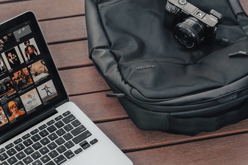 贵有贵的道理，INCASE City系列双肩包是真能装，结实耐造又轻便