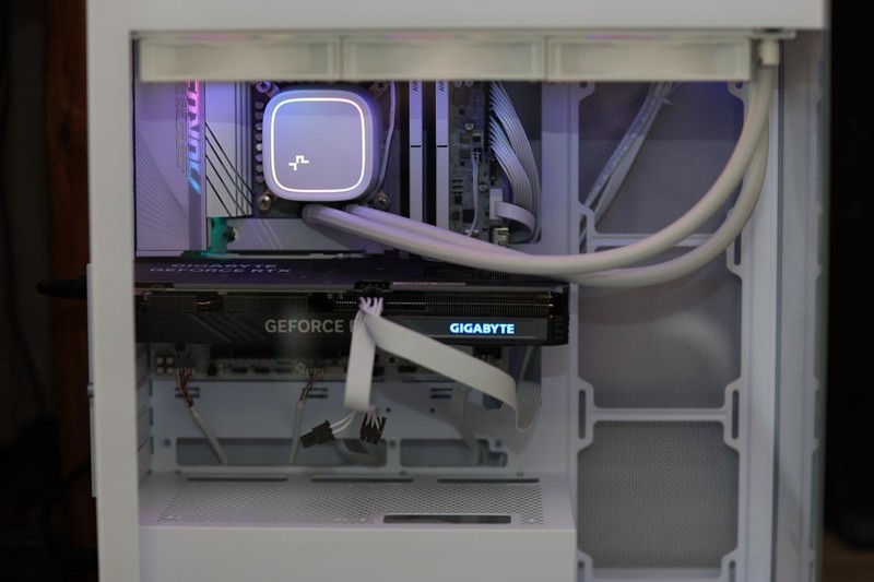 时尚大气，纯白色的技嘉B760M冰雕AORUS ELITE X AX装机实测