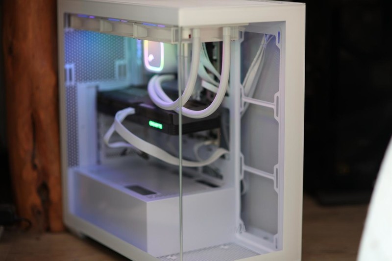 时尚大气，纯白色的技嘉B760M冰雕AORUS ELITE X AX装机实测