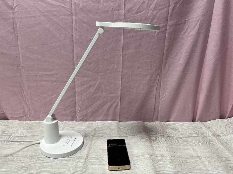 书客、孩视宝和欧普谁的护眼灯好用？三款到底哪款效果更好