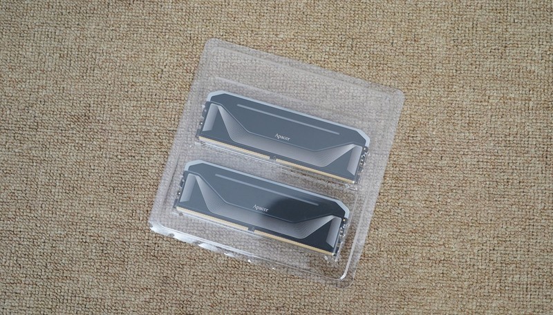 高频内存能否弥补Ultra短板？宇瞻 NOX RGB DDR5 8000体验分享