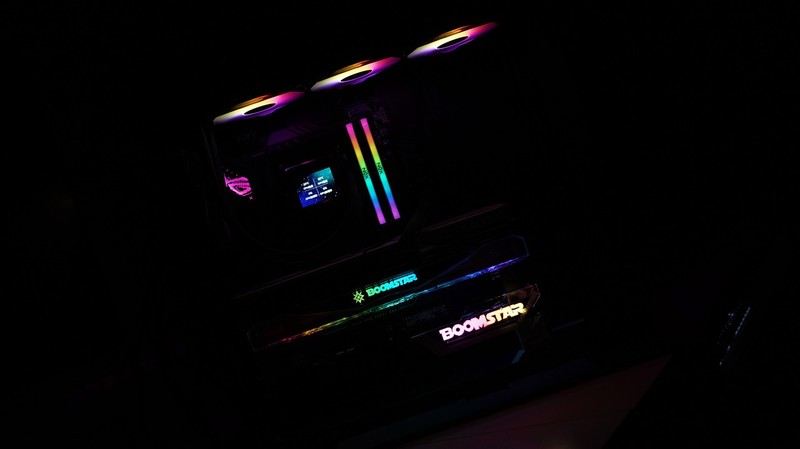 高频内存能否弥补Ultra短板？宇瞻 NOX RGB DDR5 8000体验分享