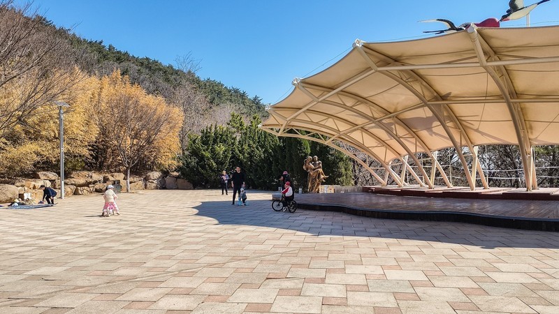 大 连 的 海 ------ 燕 窝 岭