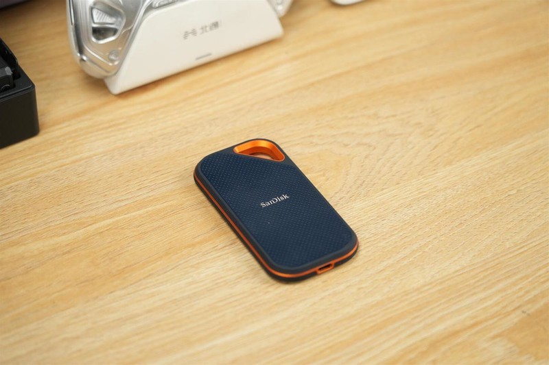 四款移动硬盘赏析，性能+颜值，领航生活美学的时尚新航向！