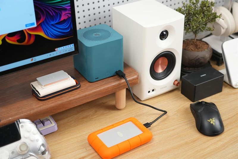 四款移动硬盘赏析，性能+颜值，领航生活美学的时尚新航向！