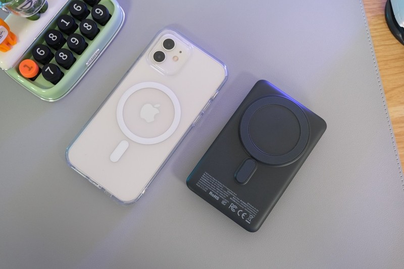 iPhone磁吸充电可不要让它“吃灰”，出门怎么甩都不怕掉