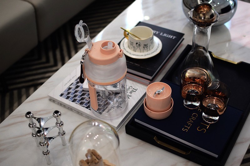 即是吨吨桶也是榨汁机 摩飞便携榨汁桶