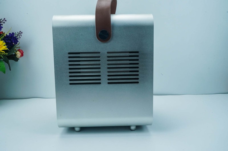 夫人的办公电脑：除了颜值，一切以性价比为主