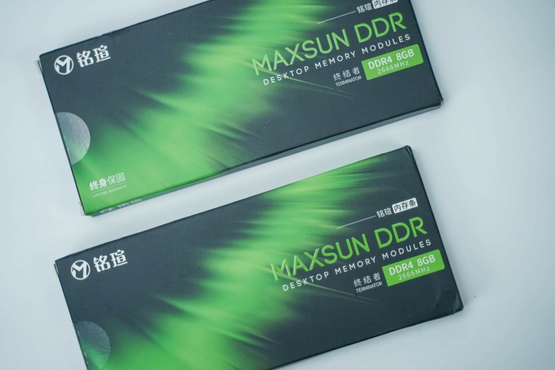 夫人的办公电脑：除了颜值，一切以性价比为主