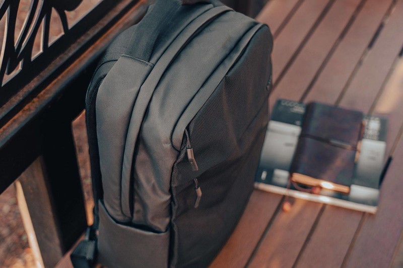 贵有贵的道理，INCASE City系列双肩包是真能装，结实耐造又轻便