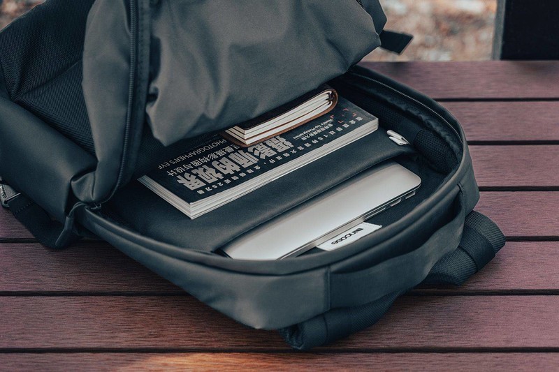 贵有贵的道理，INCASE City系列双肩包是真能装，结实耐造又轻便