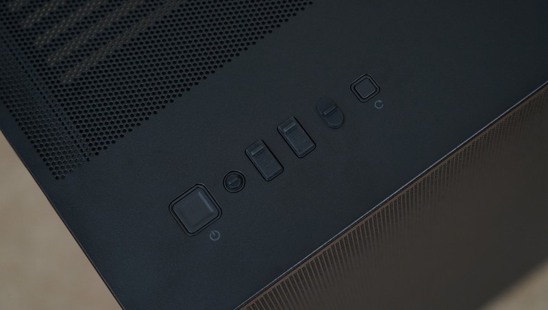 新年装台不一样的新机，14900K+RTX4080S打造的高端海景房主机分享