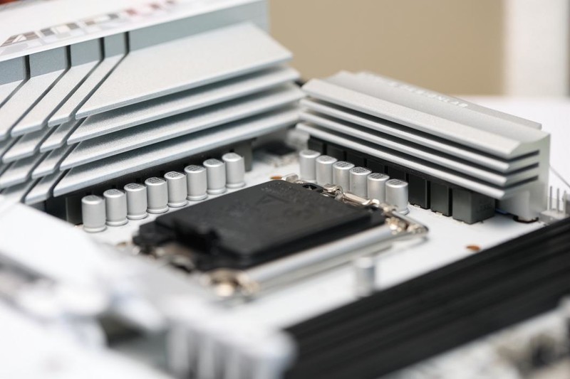 时尚大气，纯白色的技嘉B760M冰雕AORUS ELITE X AX装机实测