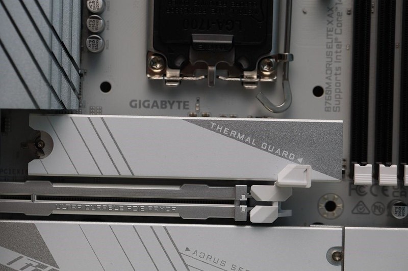 时尚大气，纯白色的技嘉B760M冰雕AORUS ELITE X AX装机实测