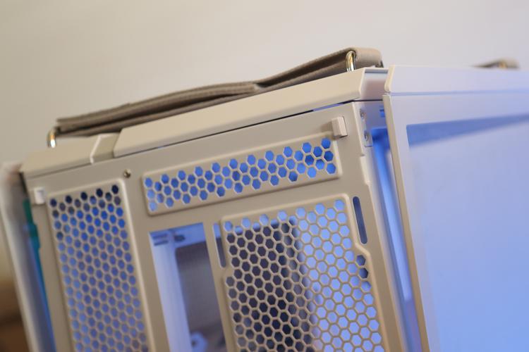 ROG平替！整一套TUF电竞特工全家桶：TUF GT502弹药库、TUF 850W电源、侠光TF120 ARGB