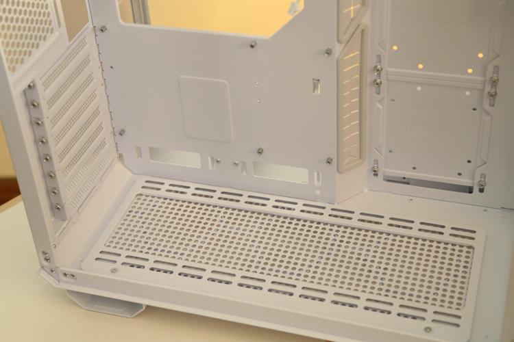 ROG平替！整一套TUF电竞特工全家桶：TUF GT502弹药库、TUF 850W电源、侠光TF120 ARGB