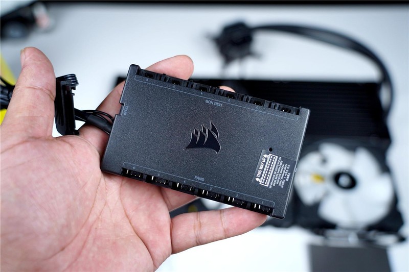 颜值高，性能强，把“光污染”做得淋漓尽致，海盗船机电装机分享