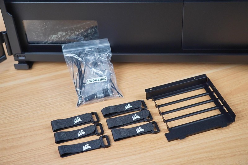 颜值高，性能强，把“光污染”做得淋漓尽致，海盗船机电装机分享