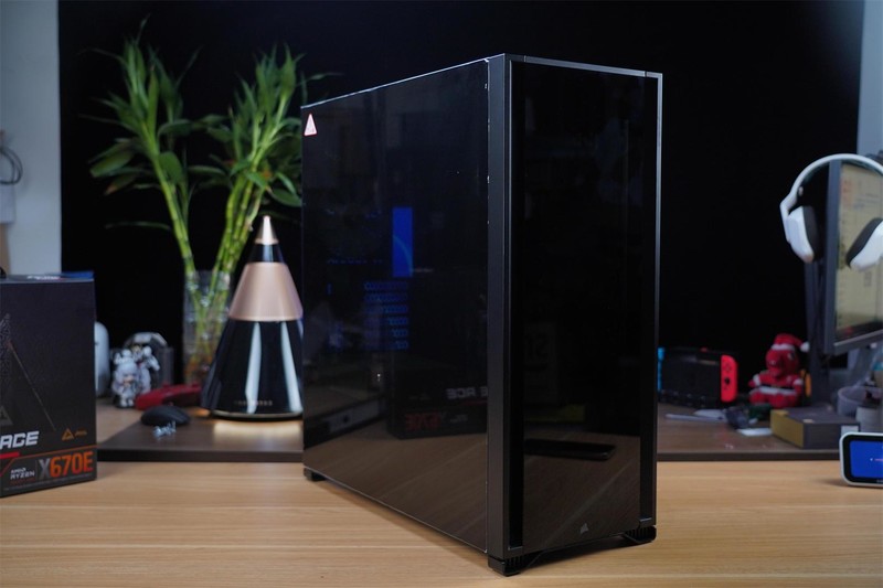 颜值高，性能强，把“光污染”做得淋漓尽致，海盗船机电装机分享