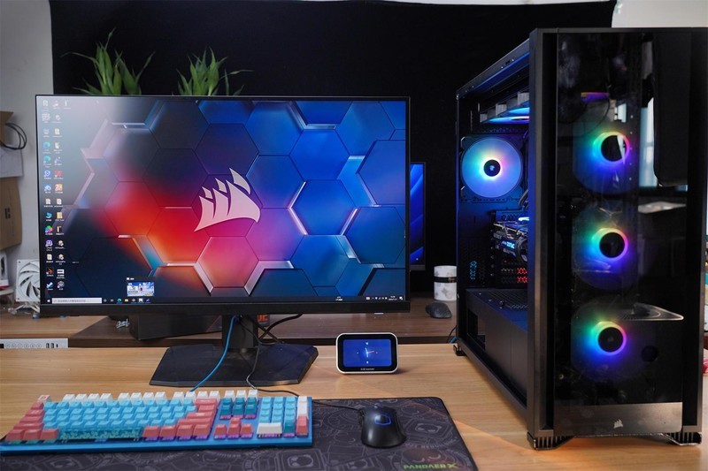 颜值高，性能强，把“光污染”做得淋漓尽致，海盗船机电装机分享