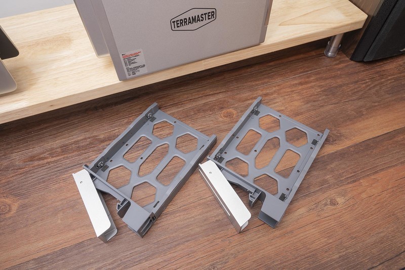 数据安全最重要，个人备份怎么选，市售五款RAID磁盘阵列横向评测