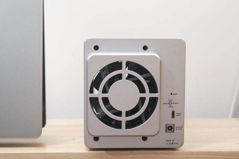 数据安全最重要，个人备份怎么选，市售五款RAID磁盘阵列横向评测