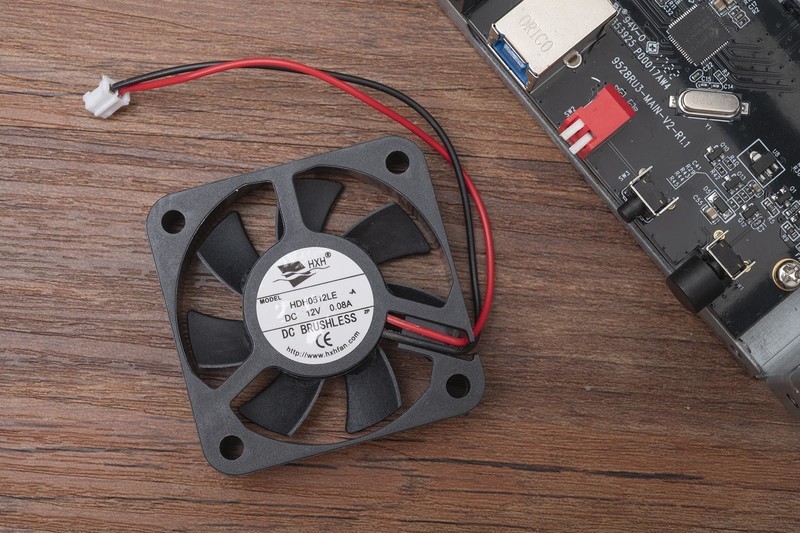 数据安全最重要，个人备份怎么选，市售五款RAID磁盘阵列横向评测