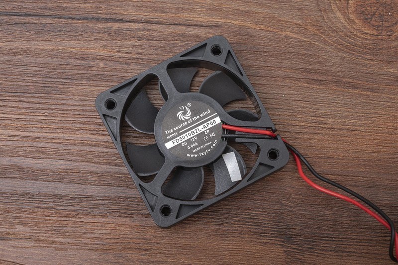 数据安全最重要，个人备份怎么选，市售五款RAID磁盘阵列横向评测