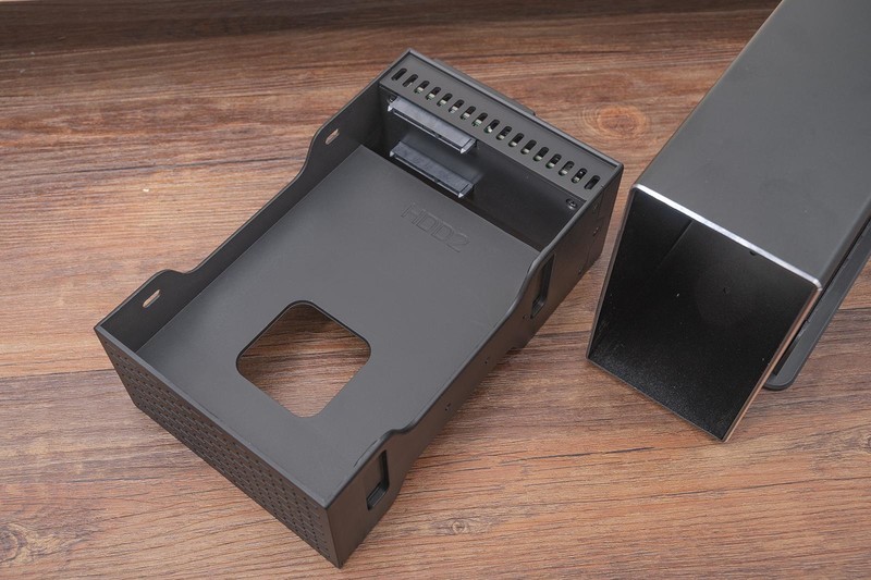 数据安全最重要，个人备份怎么选，市售五款RAID磁盘阵列横向评测