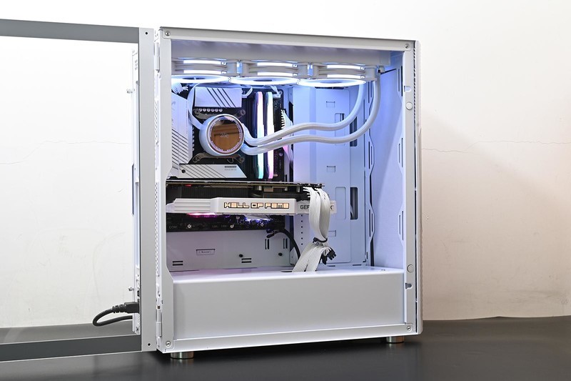 数据安全最重要，个人备份怎么选，市售五款RAID磁盘阵列横向评测