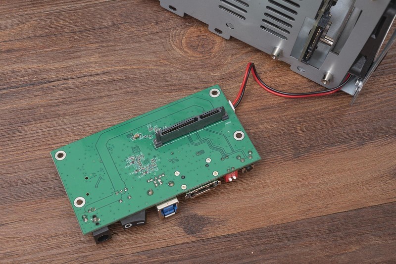 数据安全最重要，个人备份怎么选，市售五款RAID磁盘阵列横向评测