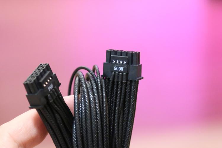 ROG平替！整一套TUF电竞特工全家桶：TUF GT502弹药库、TUF 850W电源、侠光TF120 ARGB