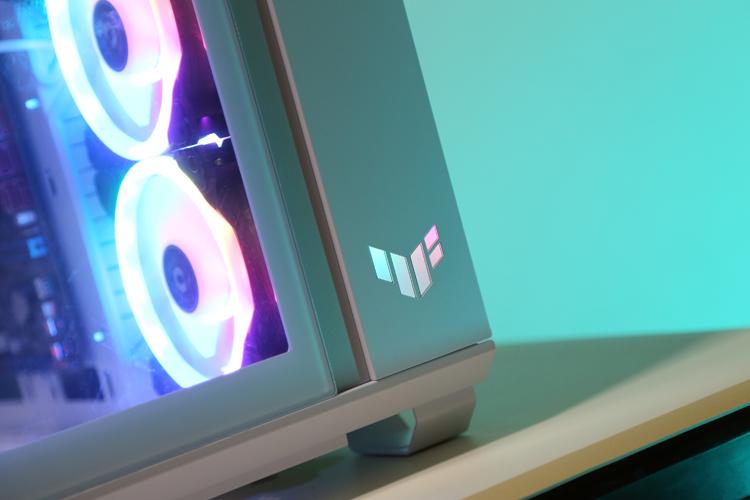 ROG平替！整一套TUF电竞特工全家桶：TUF GT502弹药库、TUF 850W电源、侠光TF120 ARGB