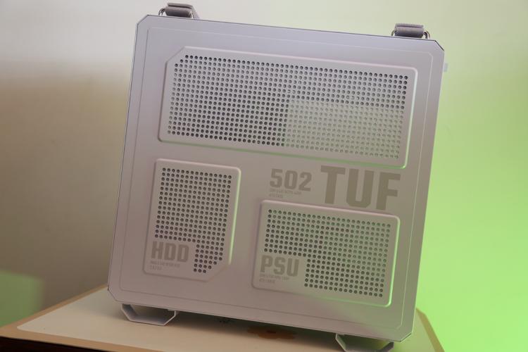 ROG平替！整一套TUF电竞特工全家桶：TUF GT502弹药库、TUF 850W电源、侠光TF120 ARGB