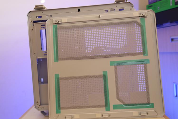 ROG平替！整一套TUF电竞特工全家桶：TUF GT502弹药库、TUF 850W电源、侠光TF120 ARGB