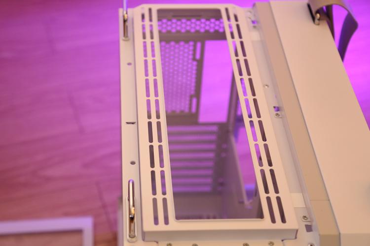 ROG平替！整一套TUF电竞特工全家桶：TUF GT502弹药库、TUF 850W电源、侠光TF120 ARGB