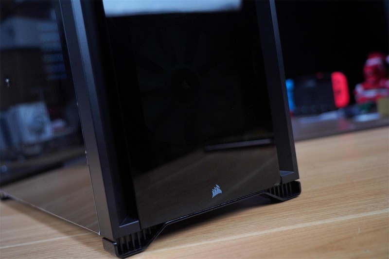 颜值高，性能强，把“光污染”做得淋漓尽致，海盗船机电装机分享