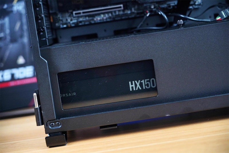 颜值高，性能强，把“光污染”做得淋漓尽致，海盗船机电装机分享