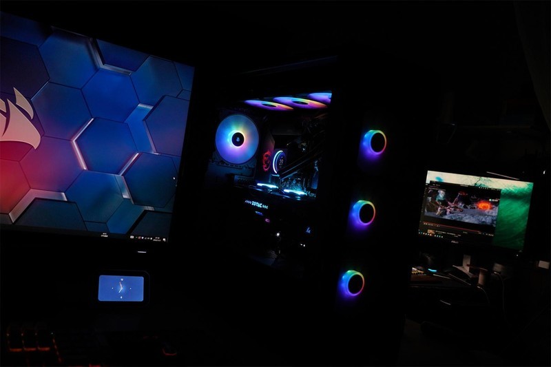 颜值高，性能强，把“光污染”做得淋漓尽致，海盗船机电装机分享