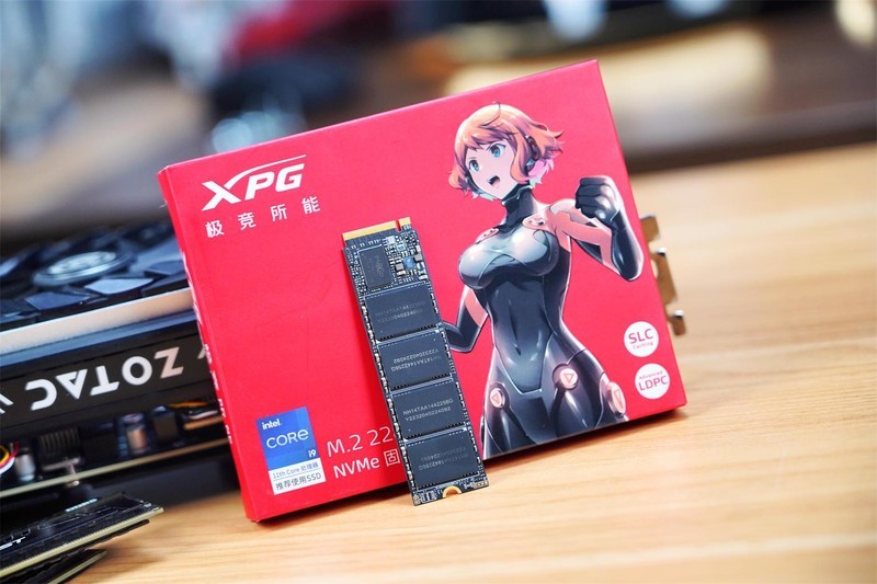 颜值高，性能强，把“光污染”做得淋漓尽致，海盗船机电装机分享