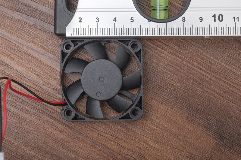 数据安全最重要，个人备份怎么选，市售五款RAID磁盘阵列横向评测