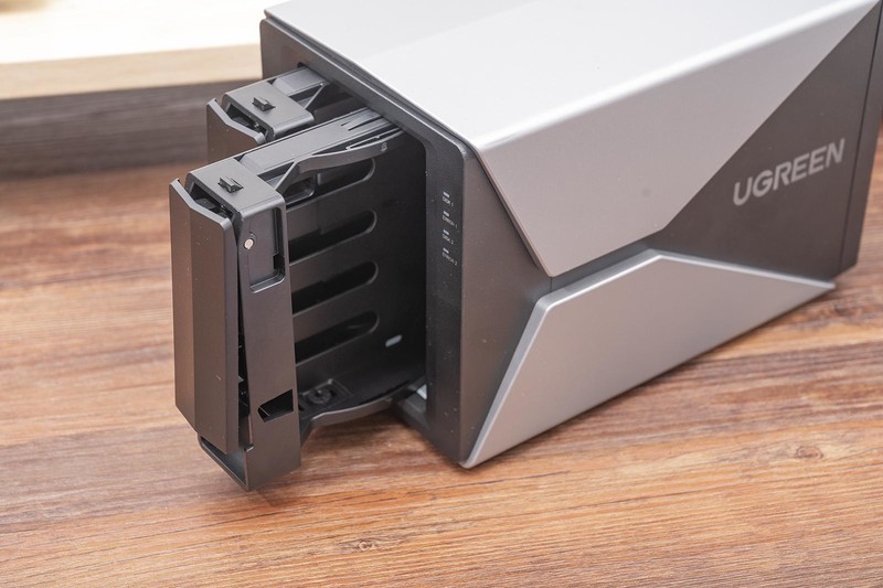 数据安全最重要，个人备份怎么选，市售五款RAID磁盘阵列横向评测