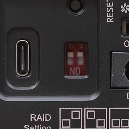 数据安全最重要，个人备份怎么选，市售五款RAID磁盘阵列横向评测