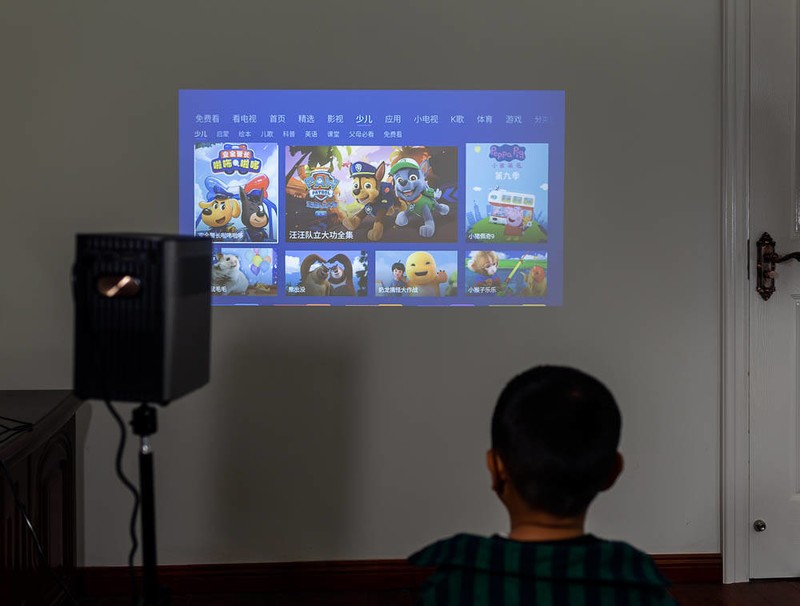 方便实用的家用投影之选，尽在酷开智能投影X5！