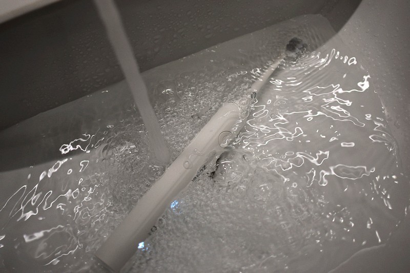 洗刷刷洗刷刷 左点声波电动牙刷