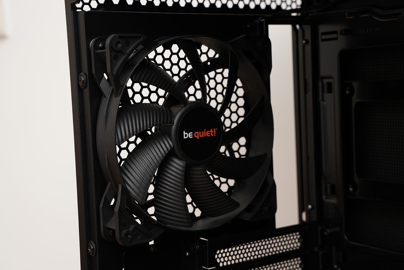 儿时梦想终成真  总价超3万的满杯配置电脑玩起来爽吗？