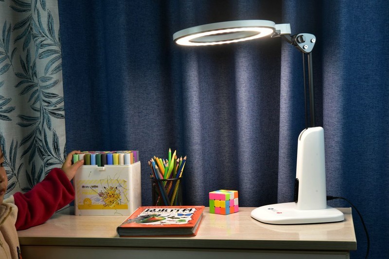 一款很容易让有钱人为孩子买单的护眼台灯！爱德华天使之光2体验