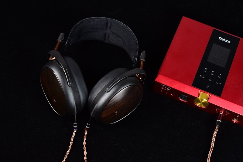 奢华？退烧？平板大耳天花板？是真好听！MEZE Licir2试听