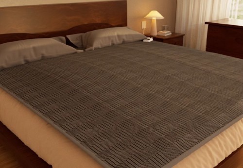 新年礼物送什么给女生合适？力荐十款最打动女人心的礼物合集